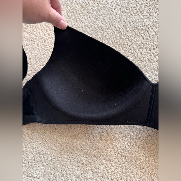 Victoria Secret lightly lined bra wireless 36DD EUC!!! - Picture 4 of 7